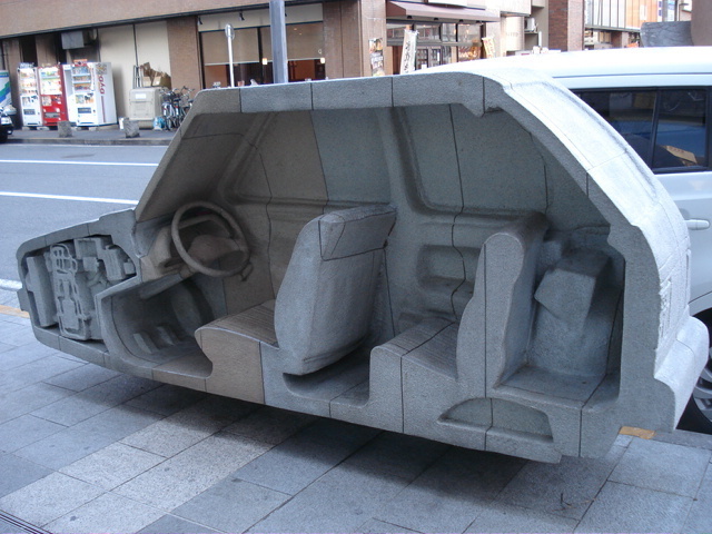 20081227 109奇妙な自動車.JPG